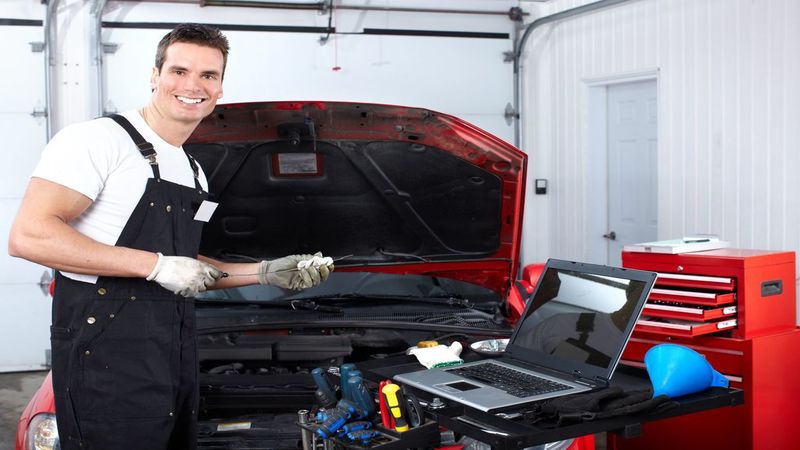 A Few Helpful Tips to Save Money on Car Repair in Davenport, IA