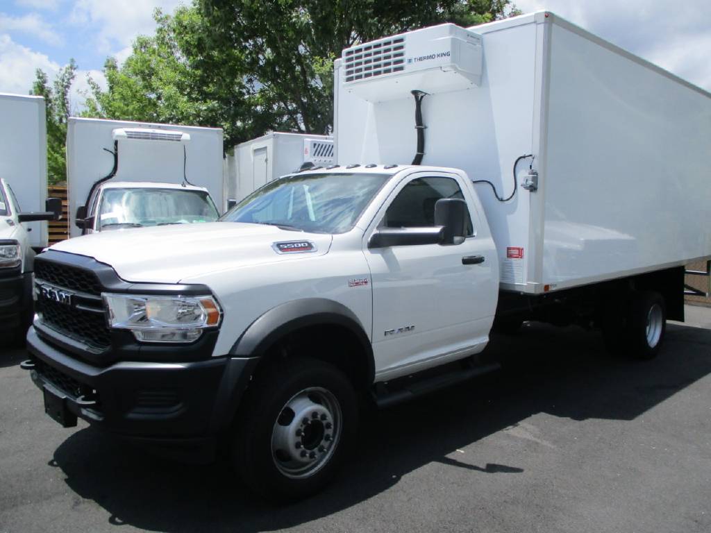 Signs That You Might Need a Refrigerated Box Truck