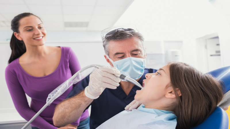 Dental Implants in Deerfield: Choosing Dental Implants Over Dentures