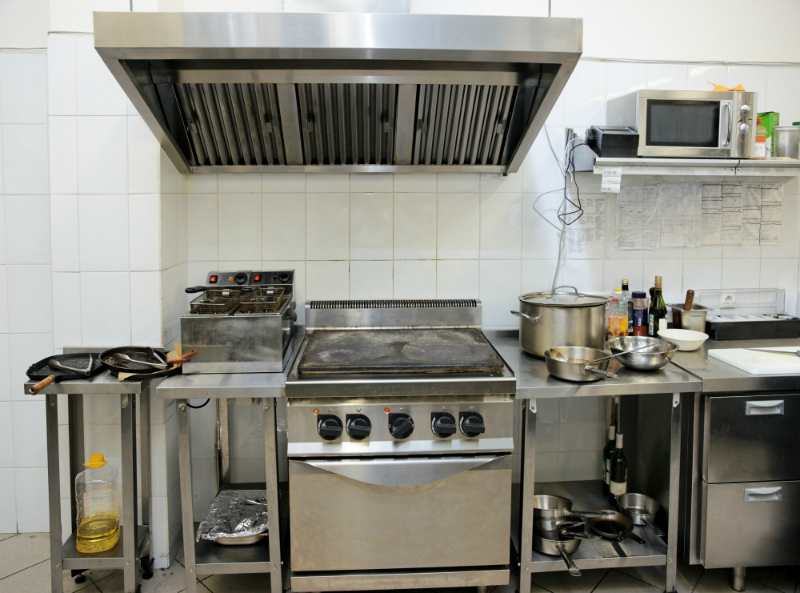 Top Safety Practices for Commercial Fryers in Restaurant Kitchens