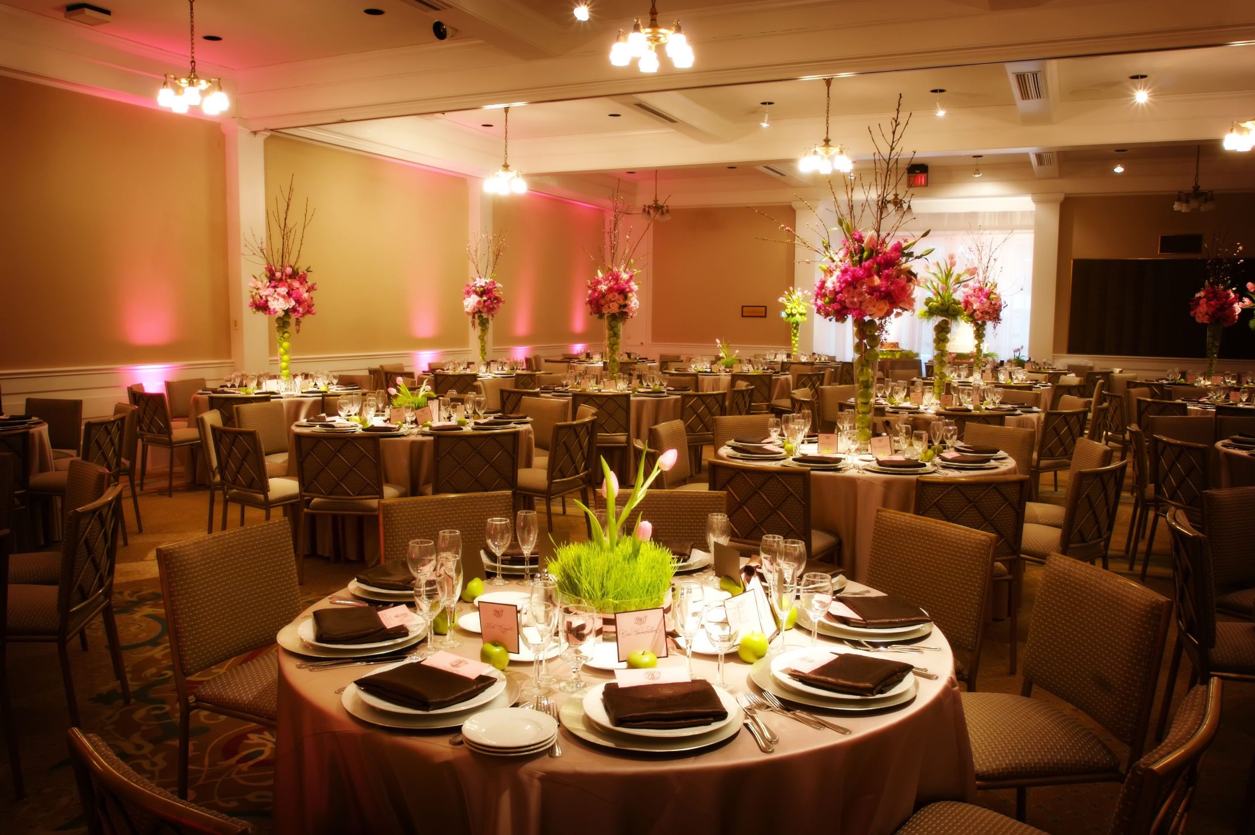 Choosing a Fine Dining Restaurant in Clayton, MO, Allows for an Elegant Experience